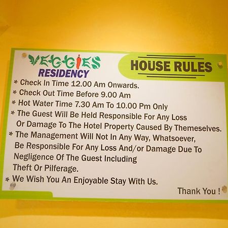 马哈巴莱斯赫瓦尔 Veggies Residency & Pure Veg Restaurant酒店 外观 照片