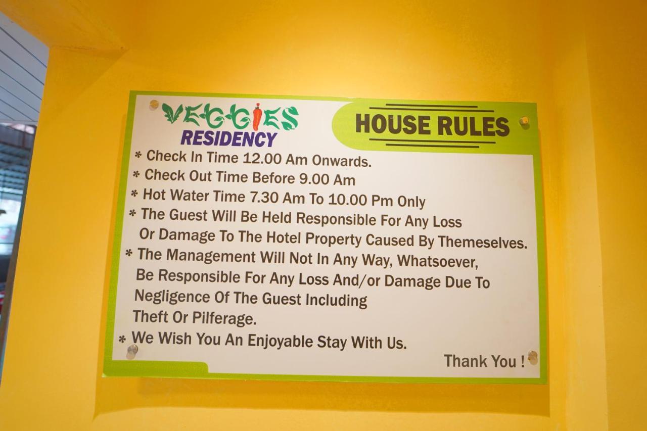 马哈巴莱斯赫瓦尔 Veggies Residency & Pure Veg Restaurant酒店 外观 照片