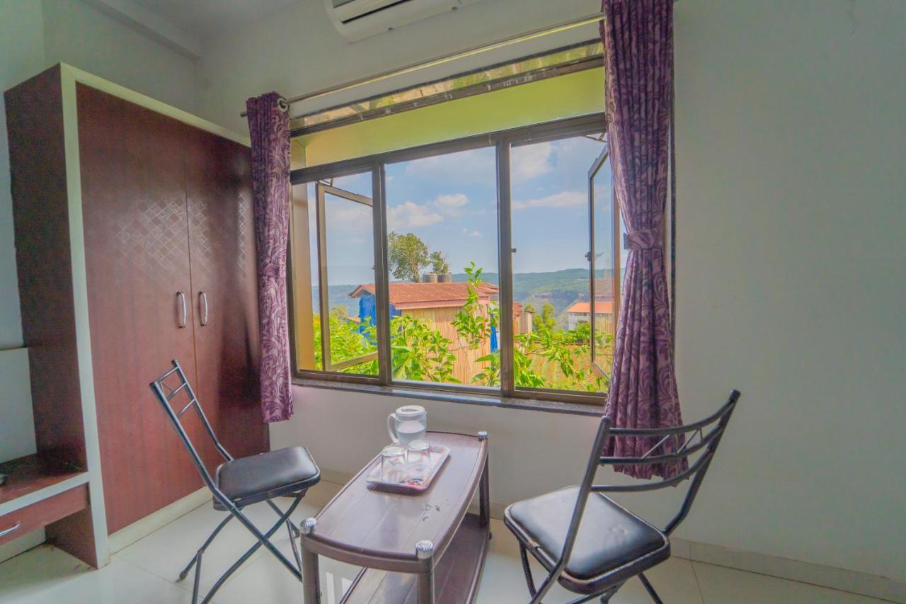马哈巴莱斯赫瓦尔 Veggies Residency & Pure Veg Restaurant酒店 外观 照片